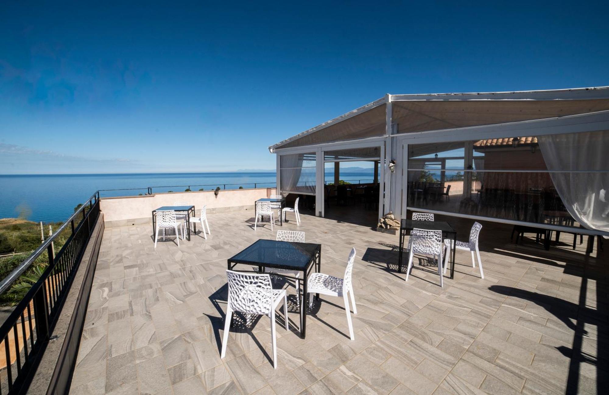 Unico Cannamele Escape Tropea By Life Resorts Паргелия Екстериор снимка